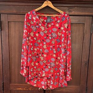 Chelsea & Theodore women’s blouse